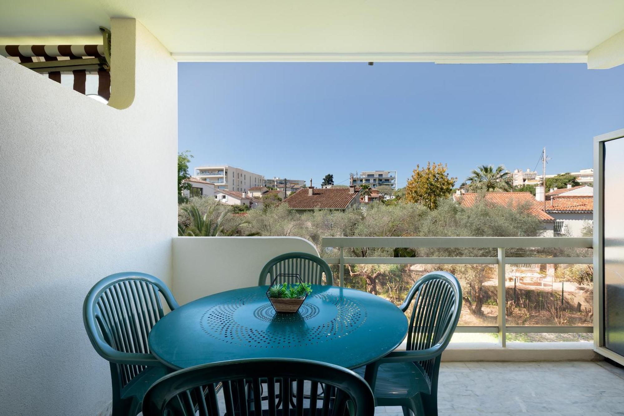 Appartement Piscine Et Tennis Antibes